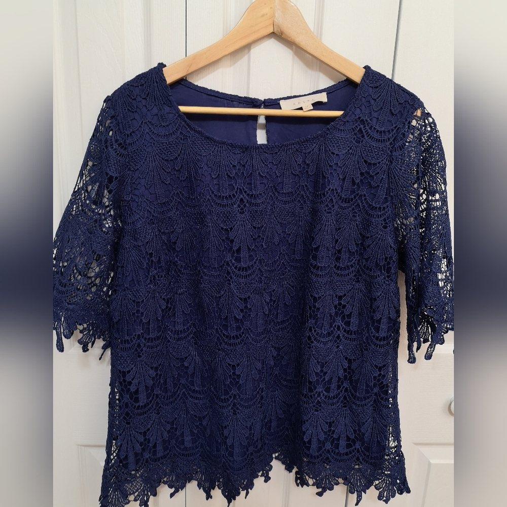 Elegant Adiva Navy Lace Women's Top Size 1X